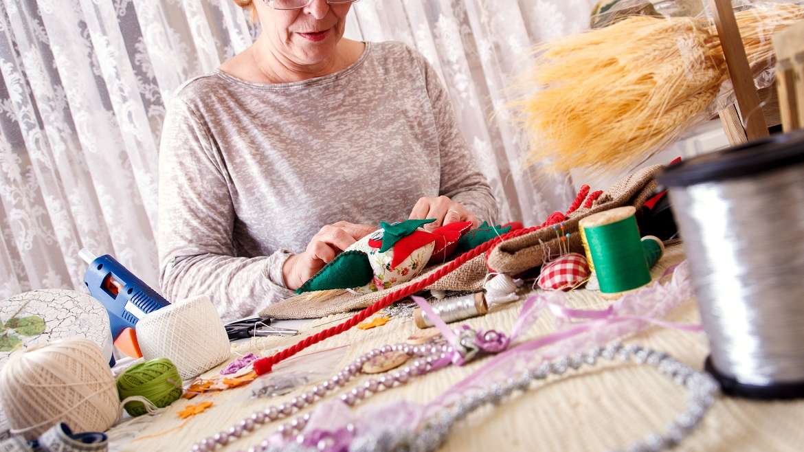 Fun Holiday Crafts for Seniors